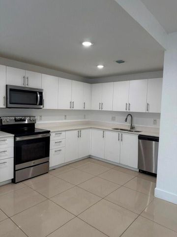 25870 SW 144th Court, Homestead, FL 33032