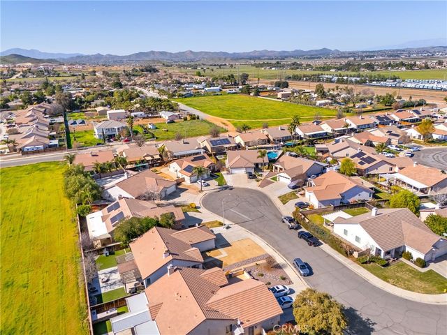 26337 Sosa Court, Menifee, CA 92585