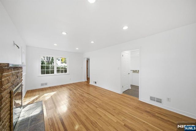 61 Rose Street, Cresskill, NJ 07626