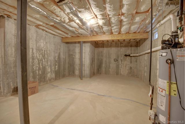 2 Spruce Place, Bohemia, NY 11716