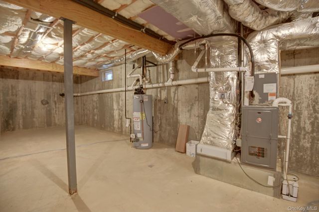 2 Spruce Place, Bohemia, NY 11716