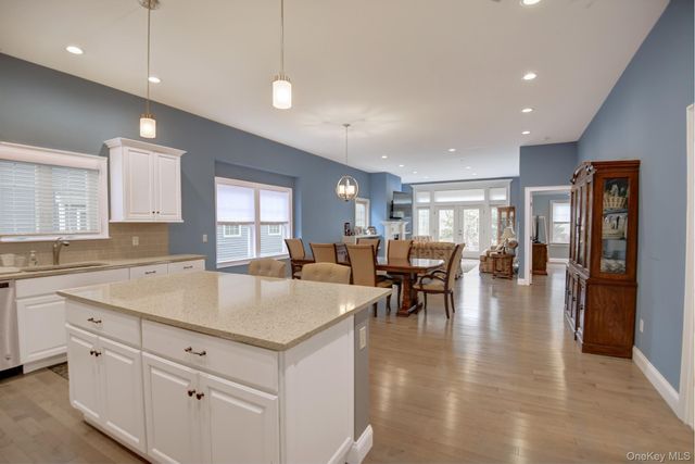 2 Spruce Place, Bohemia, NY 11716