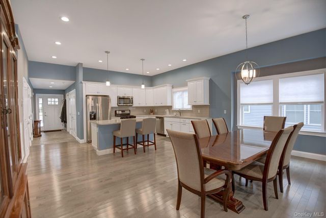 2 Spruce Place, Bohemia, NY 11716