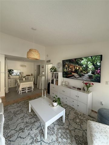 15650 SW 80th Street F-208, Miami, FL 33193