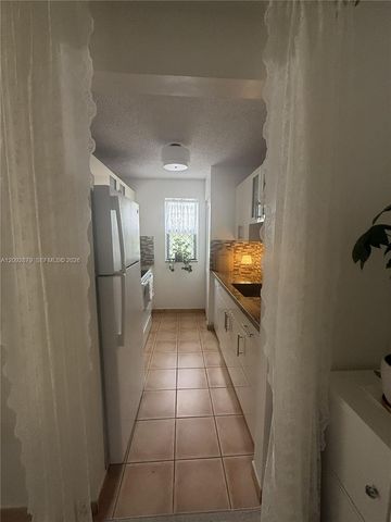 15650 SW 80th Street F-208, Miami, FL 33193