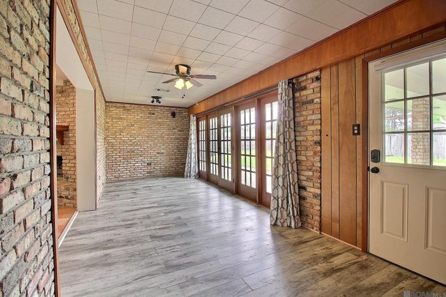 1141 Aurora Pl, Baton Rouge, LA 70806