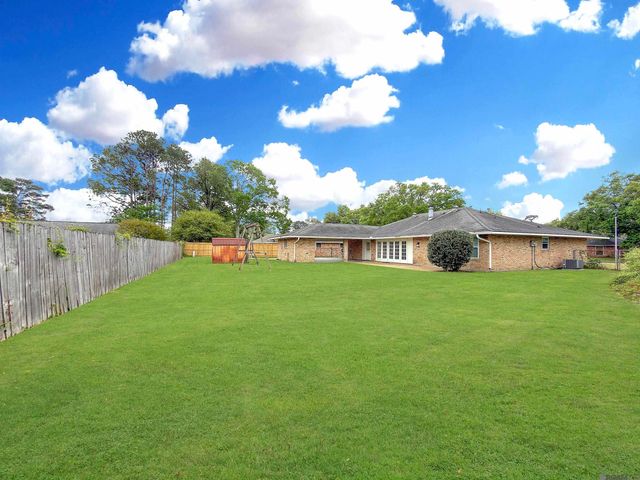 1141 Aurora Pl, Baton Rouge, LA 70806