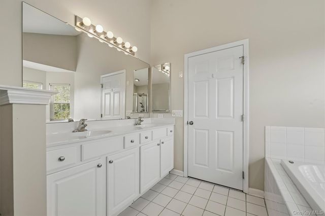 24 Ford Court, Monroe, NY 10950