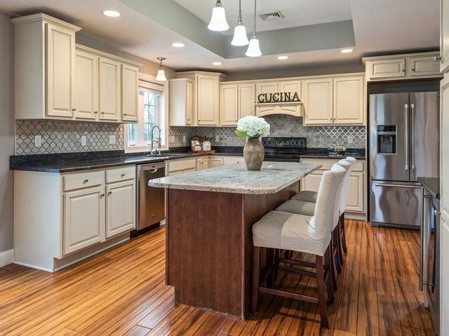 32 Jennings Rd, Charlton, MA 01507