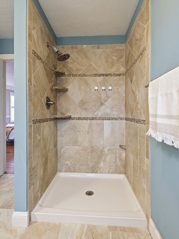 32 Jennings Rd, Charlton, MA 01507