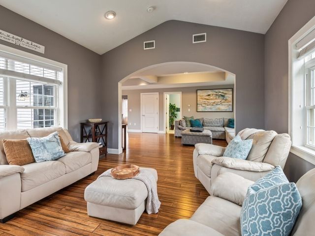 32 Jennings Rd, Charlton, MA 01507