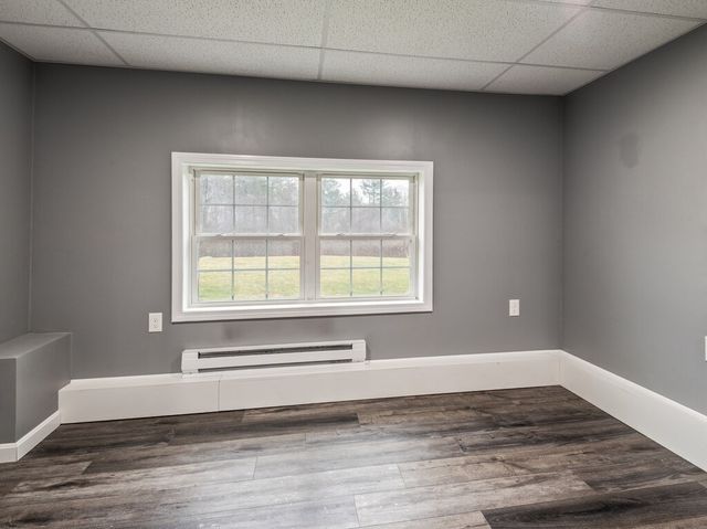 32 Jennings Rd, Charlton, MA 01507