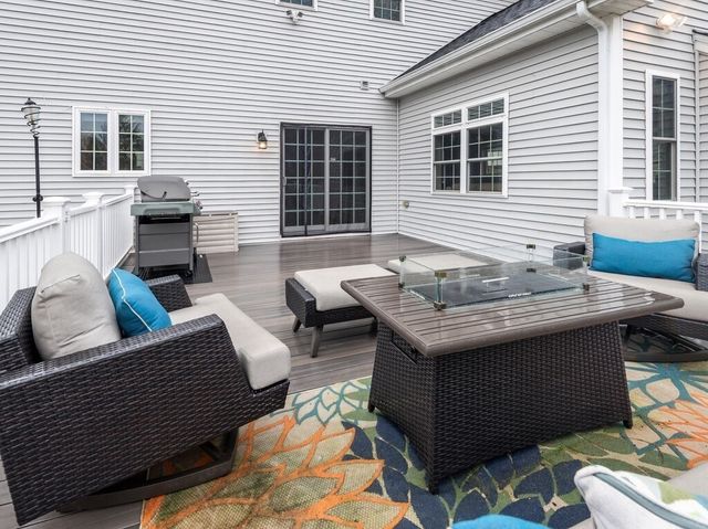 32 Jennings Rd, Charlton, MA 01507