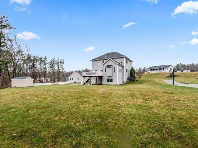 32 Jennings Rd, Charlton, MA 01507