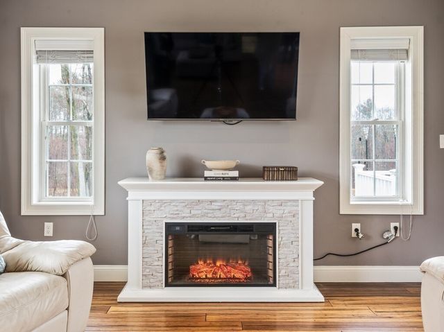 32 Jennings Rd, Charlton, MA 01507