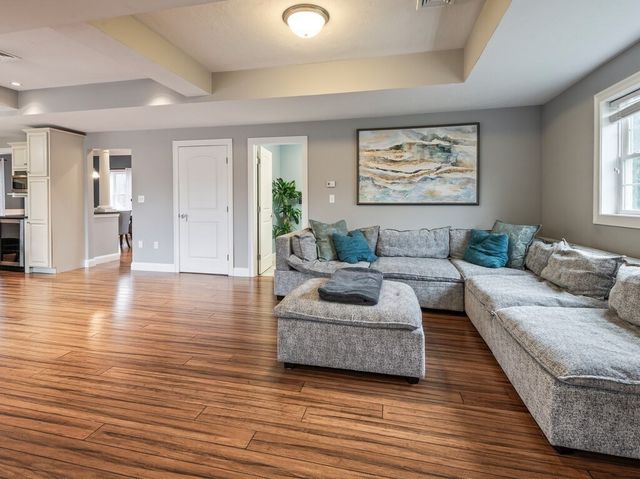 32 Jennings Rd, Charlton, MA 01507