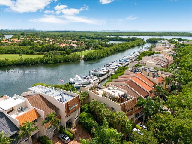 6100 Paradise Point Drive, Palmetto Bay, FL 33157
