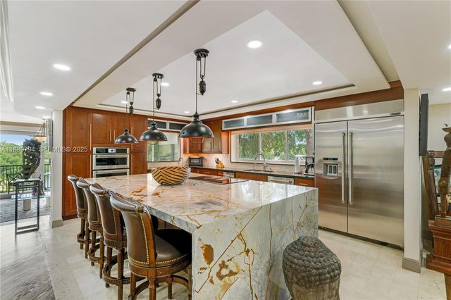 6100 Paradise Point Drive, Palmetto Bay, FL 33157