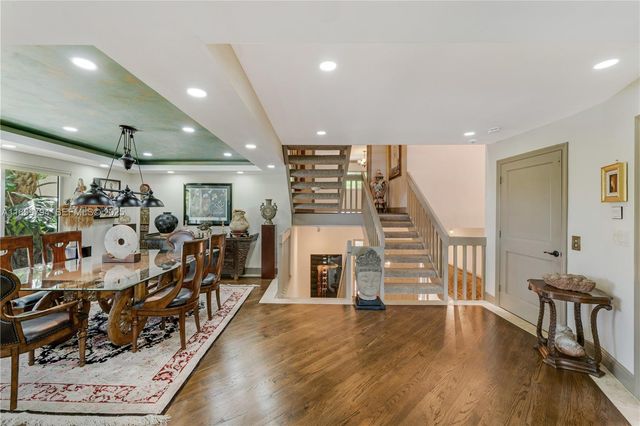 6100 Paradise Point Drive, Palmetto Bay, FL 33157