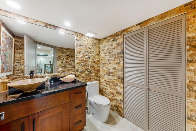 6100 Paradise Point Drive, Palmetto Bay, FL 33157