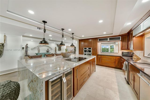 6100 Paradise Point Drive, Palmetto Bay, FL 33157