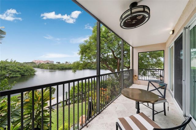 6100 Paradise Point Drive, Palmetto Bay, FL 33157