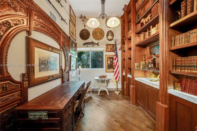 6100 Paradise Point Drive, Palmetto Bay, FL 33157