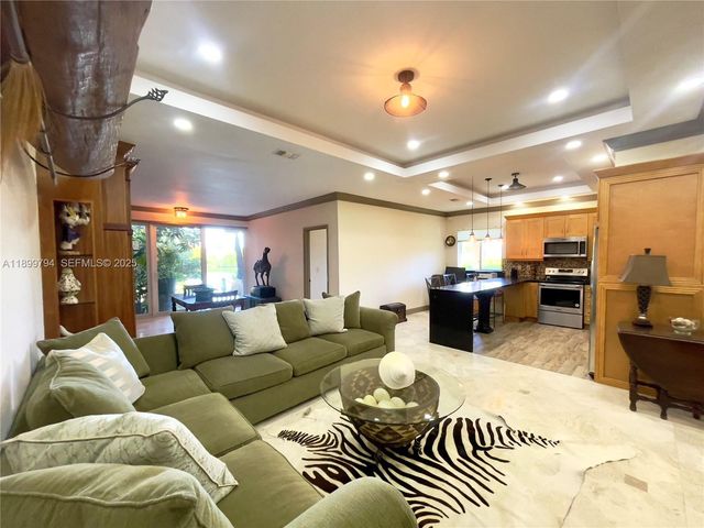 6100 Paradise Point Drive, Palmetto Bay, FL 33157