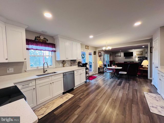 436 THOMPSON CIR, Colonial Beach, VA 22443