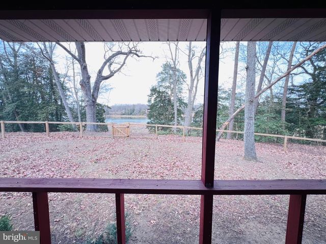 436 THOMPSON CIR, Colonial Beach, VA 22443