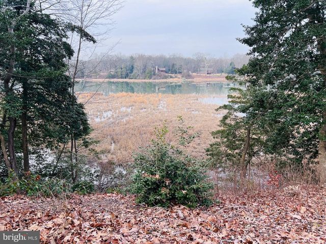 436 THOMPSON CIR, Colonial Beach, VA 22443