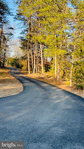 436 THOMPSON CIR, Colonial Beach, VA 22443