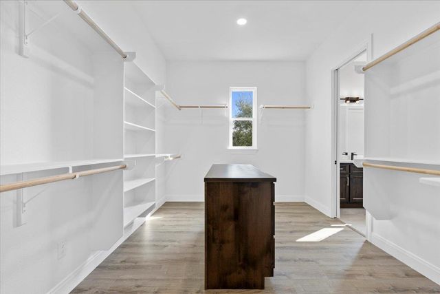 103 Arborvita PL, Bastrop, TX 78602