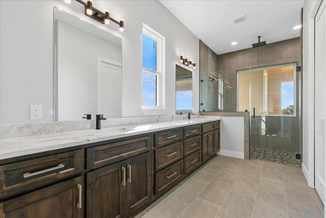 103 Arborvita PL, Bastrop, TX 78602