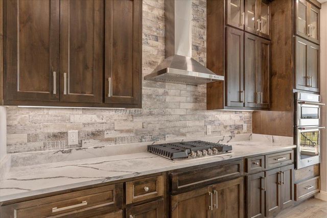 103 Arborvita PL, Bastrop, TX 78602