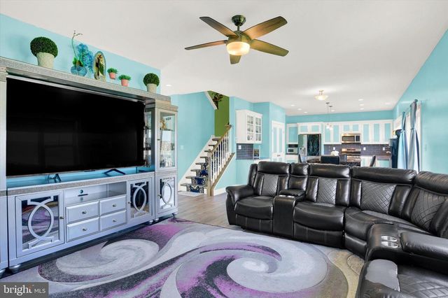 105 S SOUTH MOUNTAIN DRIVE, Carlisle, PA 17013