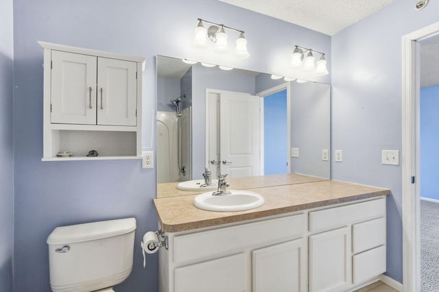 891 Ledgestone Drive, Mahtomedi, MN 55115