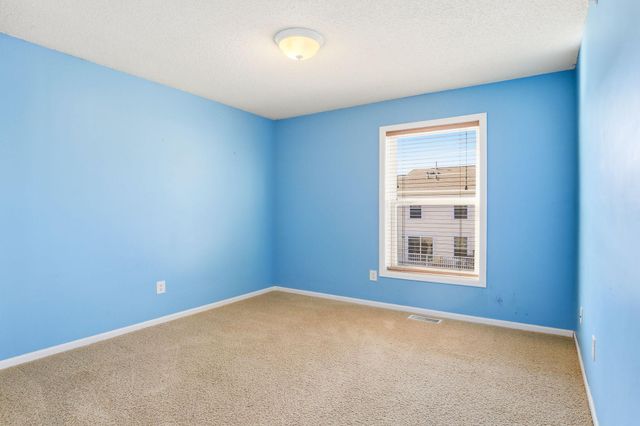 891 Ledgestone Drive, Mahtomedi, MN 55115