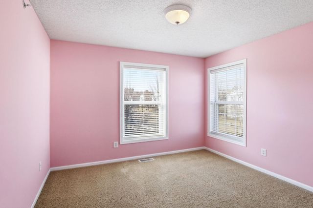 891 Ledgestone Drive, Mahtomedi, MN 55115