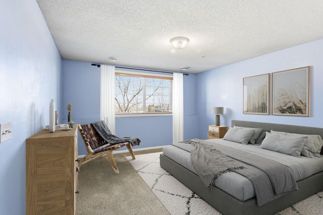 891 Ledgestone Drive, Mahtomedi, MN 55115