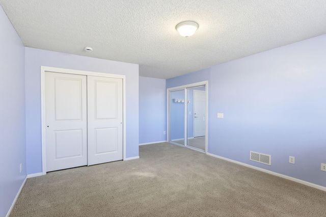 891 Ledgestone Drive, Mahtomedi, MN 55115