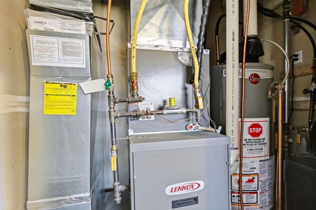 891 Ledgestone Drive, Mahtomedi, MN 55115