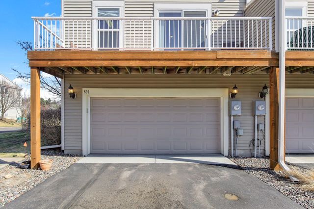 891 Ledgestone Drive, Mahtomedi, MN 55115