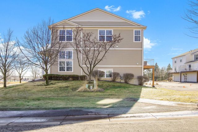 891 Ledgestone Drive, Mahtomedi, MN 55115