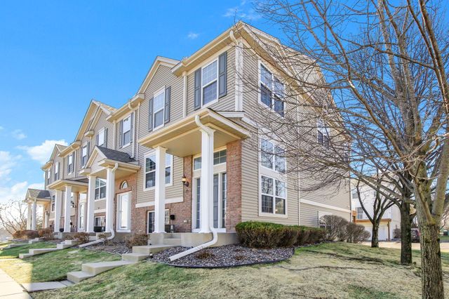 891 Ledgestone Drive, Mahtomedi, MN 55115