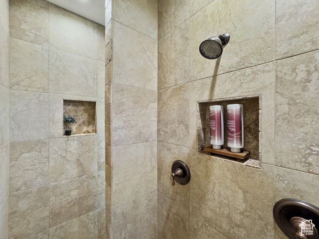 5982 N ROLLINS RANCH RD, Mountain Green, UT 84050