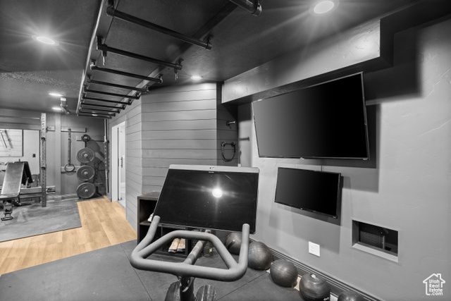 5982 N ROLLINS RANCH RD, Mountain Green, UT 84050