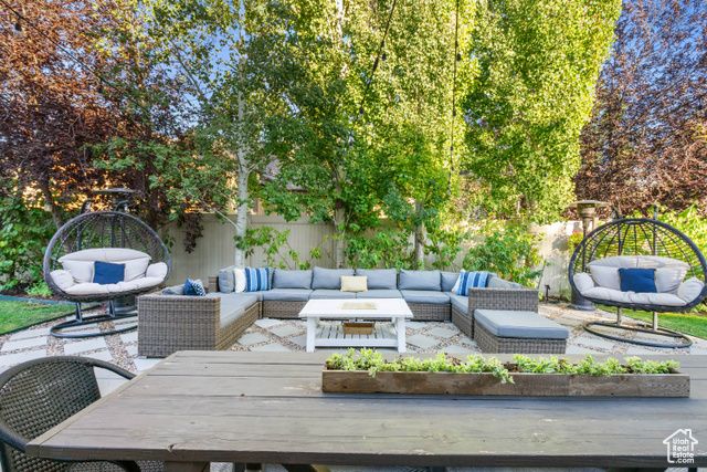 5982 N ROLLINS RANCH RD, Mountain Green, UT 84050