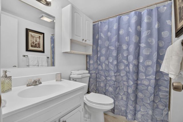 3120 Cynthia Lane 107, Lake Worth, FL 33461
