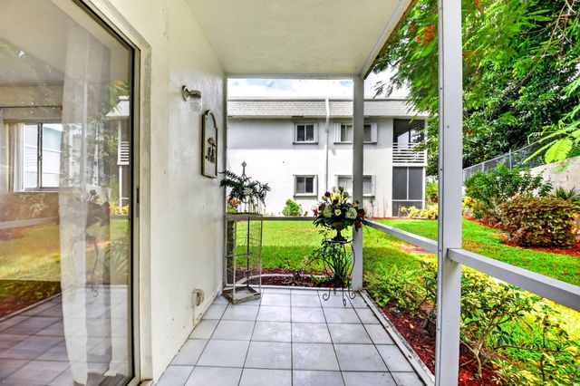 3120 Cynthia Lane 107, Lake Worth, FL 33461